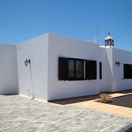 Villa Amazing In Lanzarote With Swimming Pool *